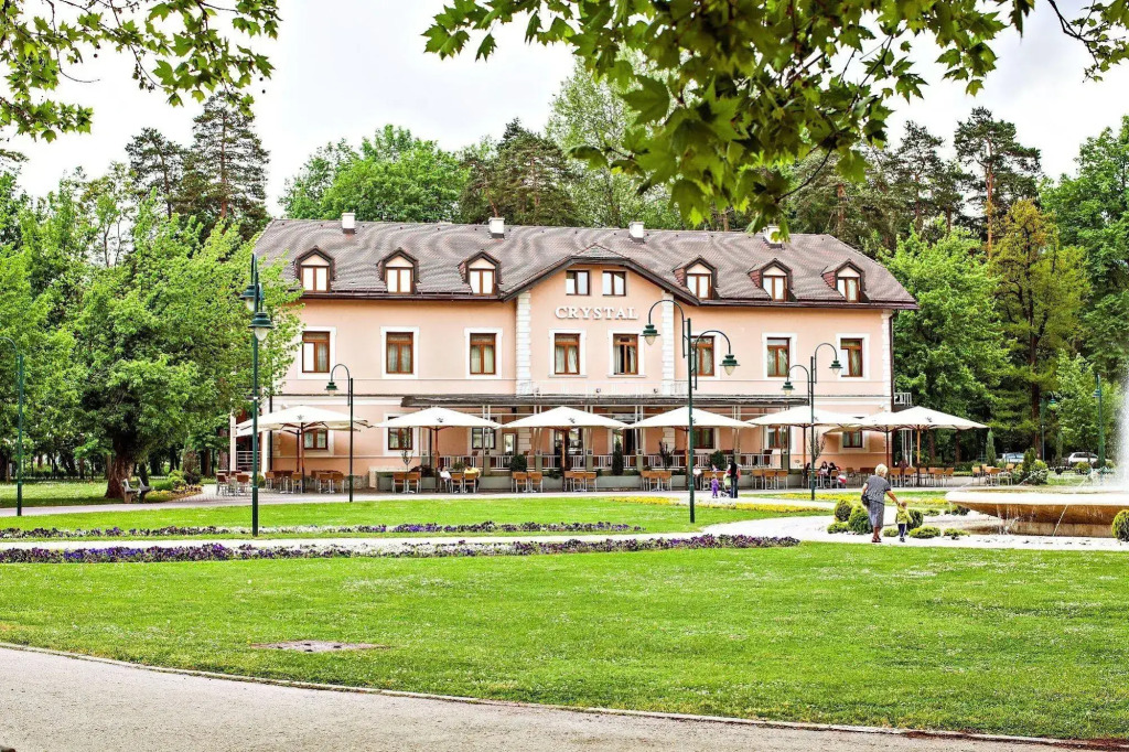 Hotel Crystal