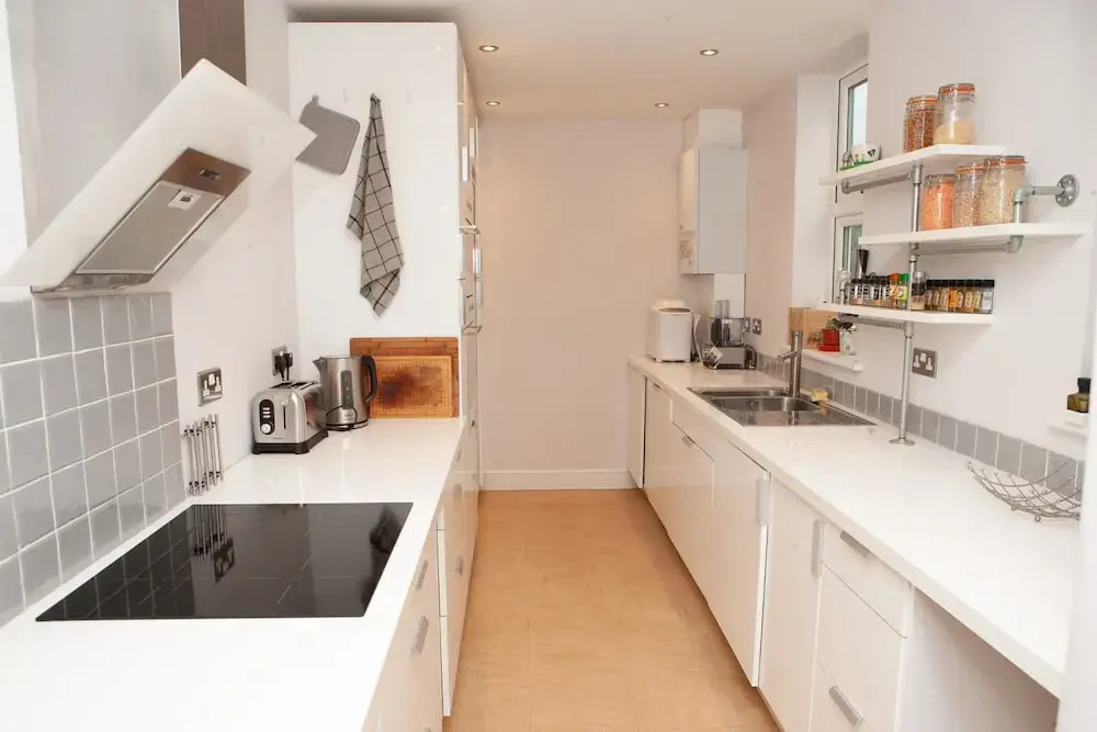 Charming 1 Bedroom House Close to City Centre