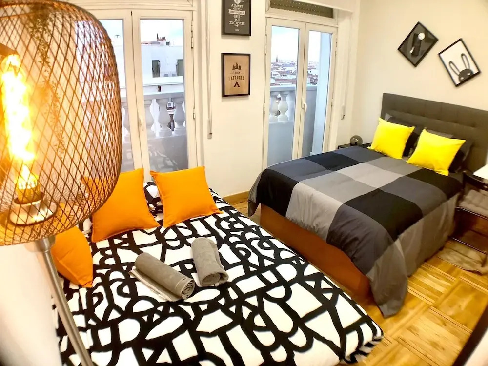 Studio in Madrid, With Wonderful City View and Wifi