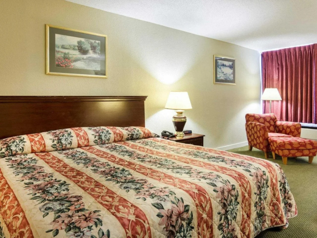 Rodeway Inn Emporia Inn