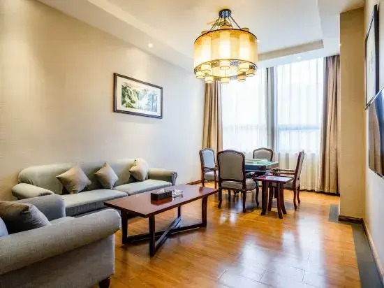 Fenghuangge Hotel