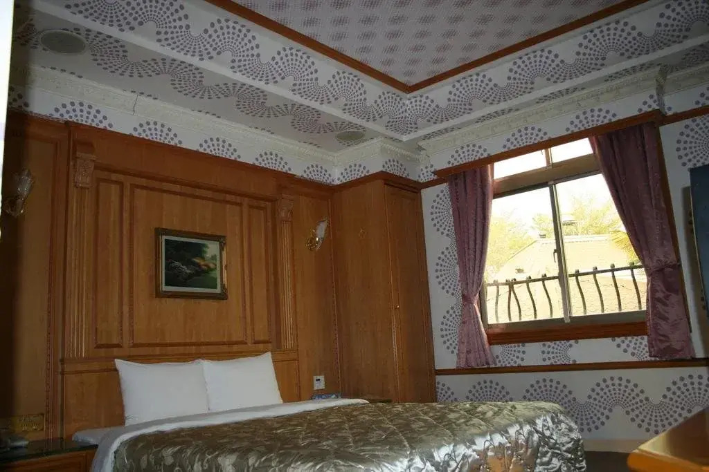 Loveshu Business Motel(長榮興商務汽車旅館（新化館）)