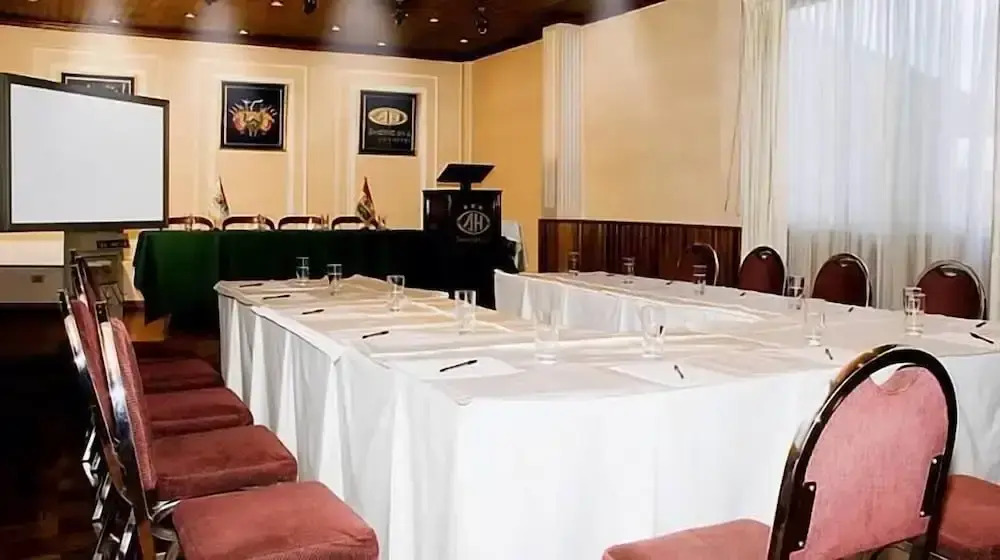 Americana Hotel