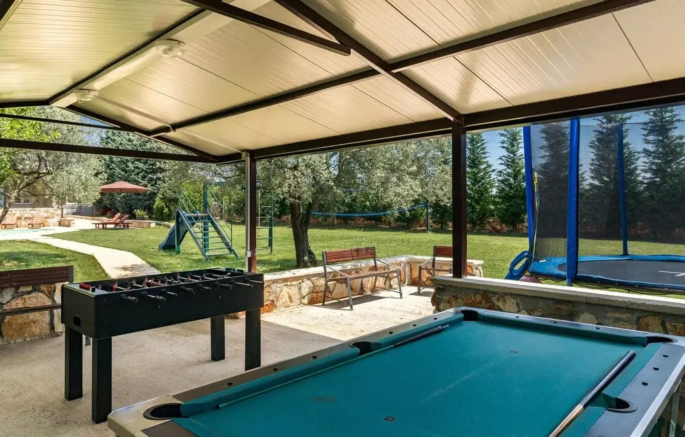 Stunning Home in Pula With Wifi and 6 Bedrooms