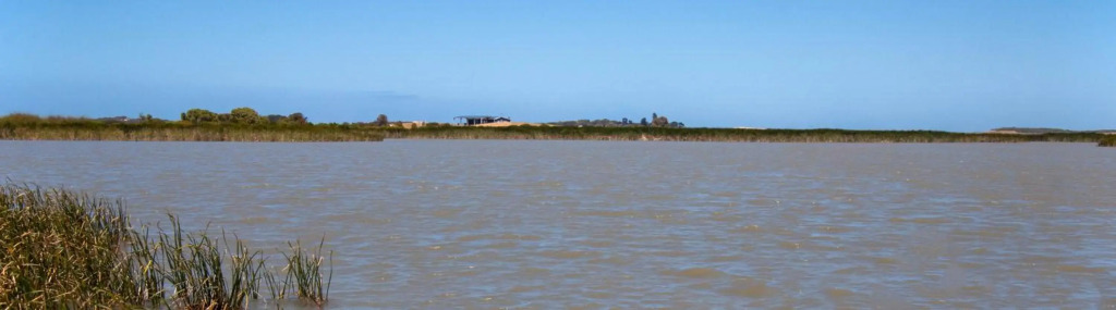 Coorong Island Retreat - Farm Stay at Pet Friendly Property