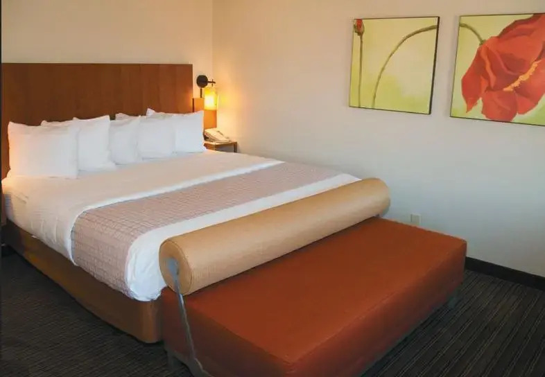 La Quinta Inn & Suites Montgomery Carmichael Road