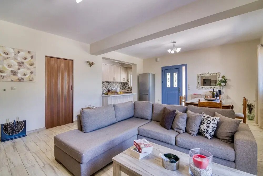 Aggelos Cozy Apartment few min From sea