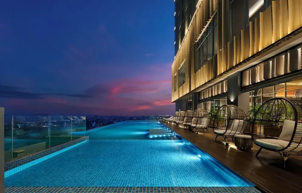 ARTOTEL Living World Kota Wisata