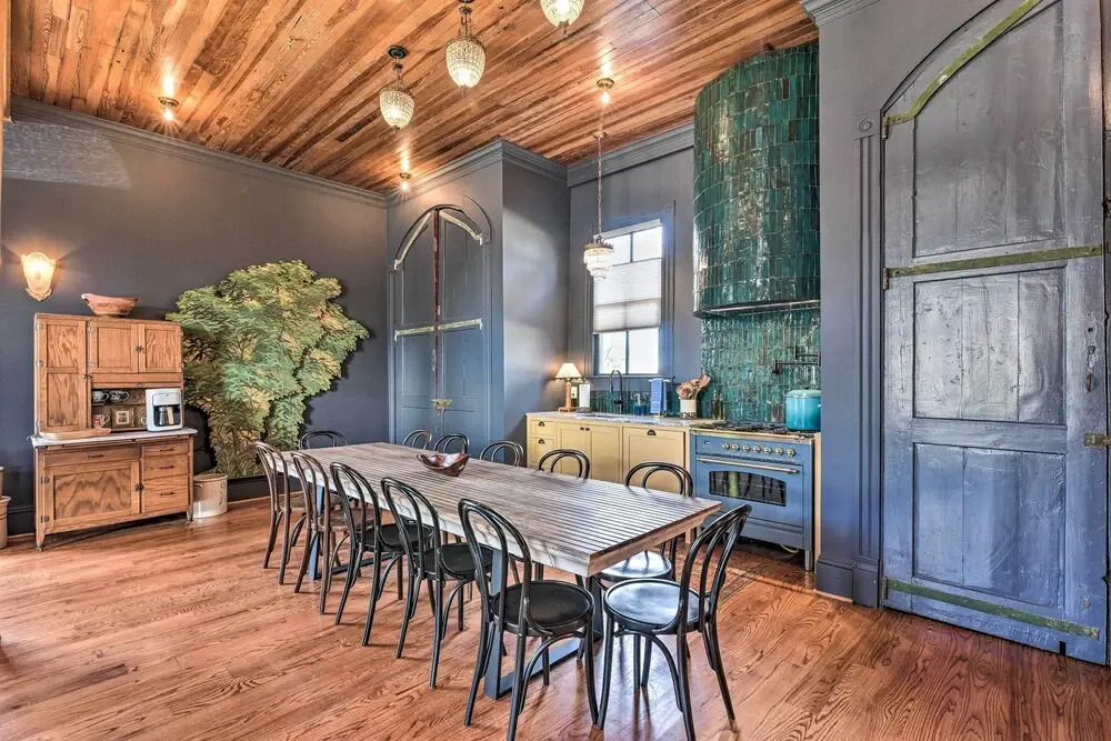 Stunning Historic Home < 4 Mi to Beaches!
