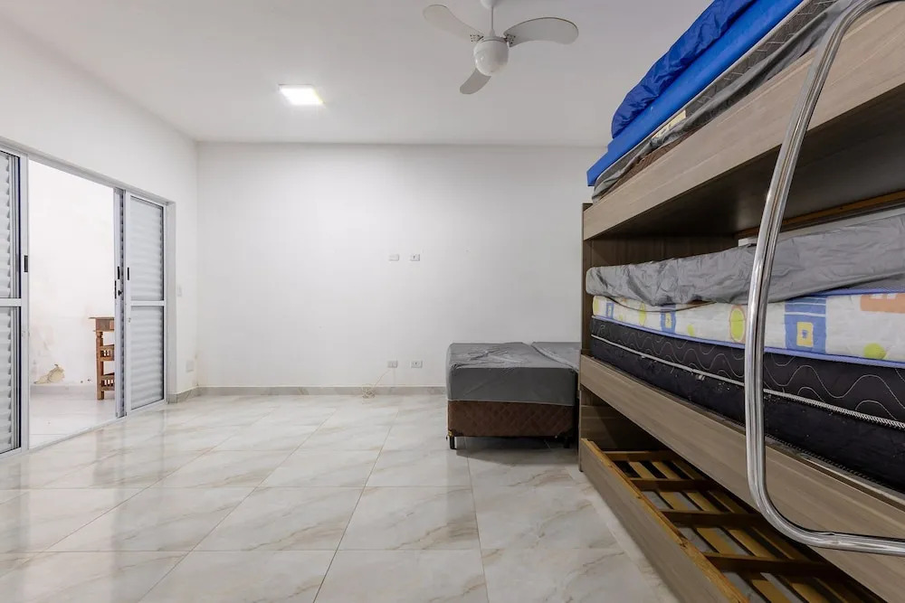 Casa  piscina a 180m da Praia Boraceia