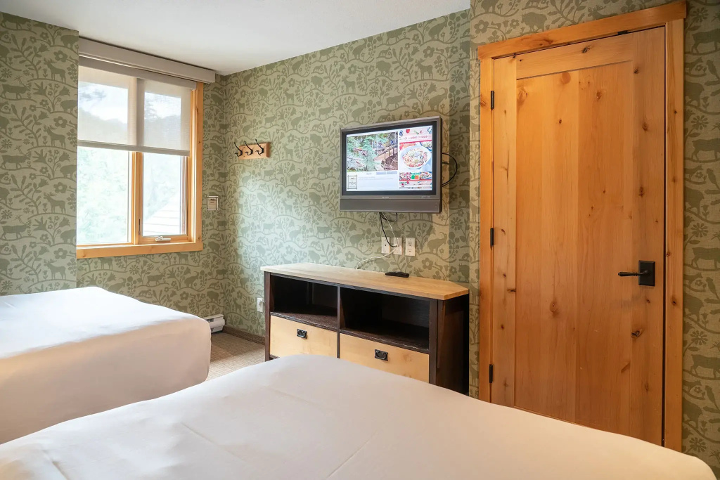 Fox Hotel and Suites