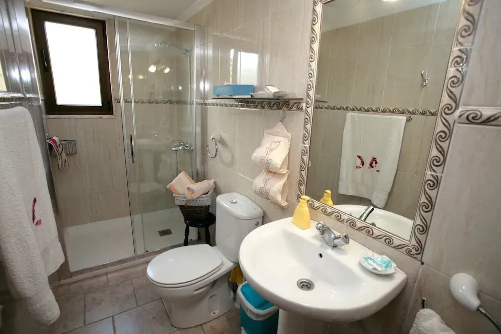 APARTAMENTOS. TURIS. CASTIELLO