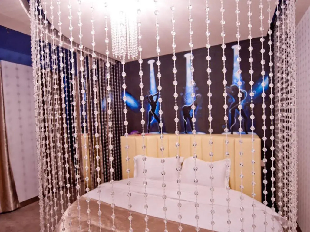 FEETEL Theme International Inn