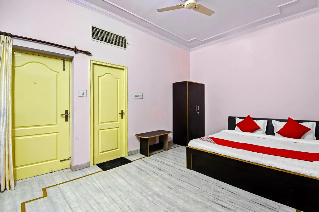 OYO 47164 Madhav Palace