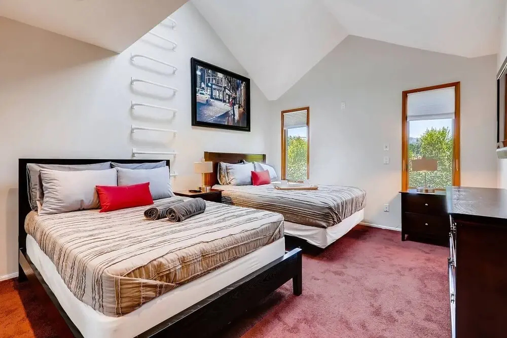 Amazing Quiet & Serene West Hollywood 5 Bedroom House Near Everything! (K1)