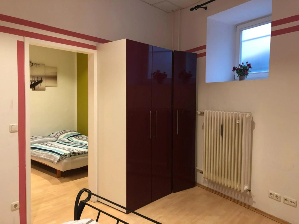 Munich Apartment Harras (Souterrain)