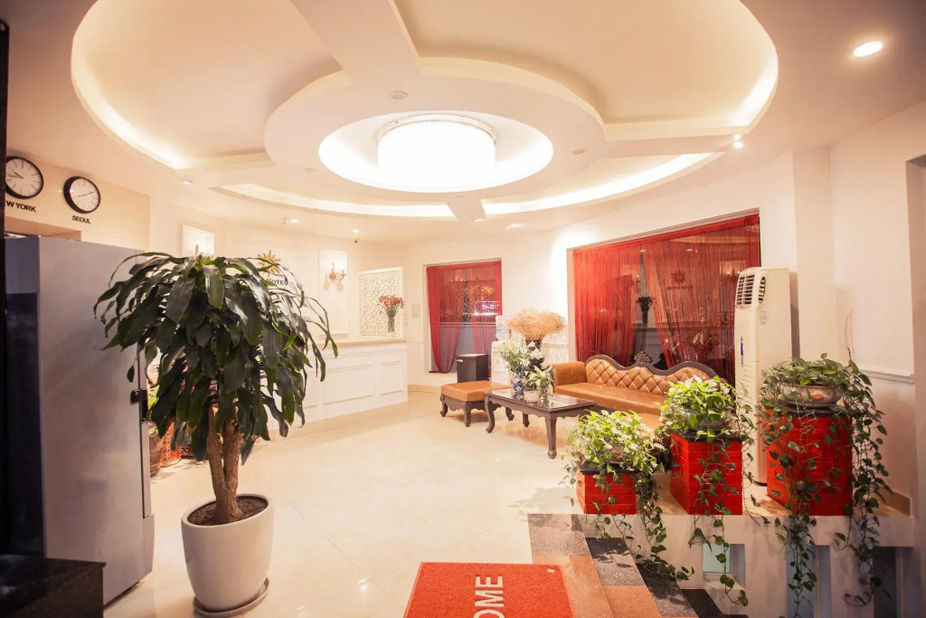 Dinh Hotel