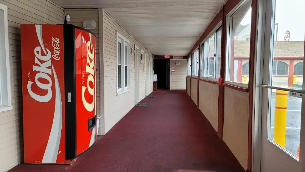 Red Carpet Inn West Springfield