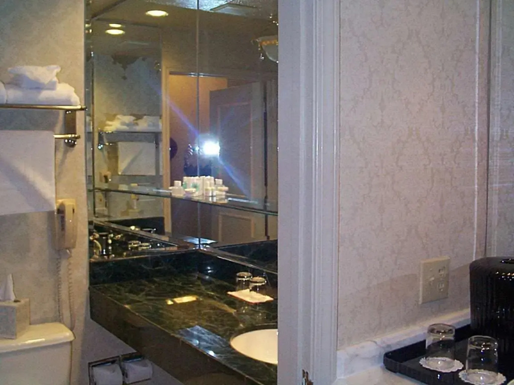 Carlyle Hotel