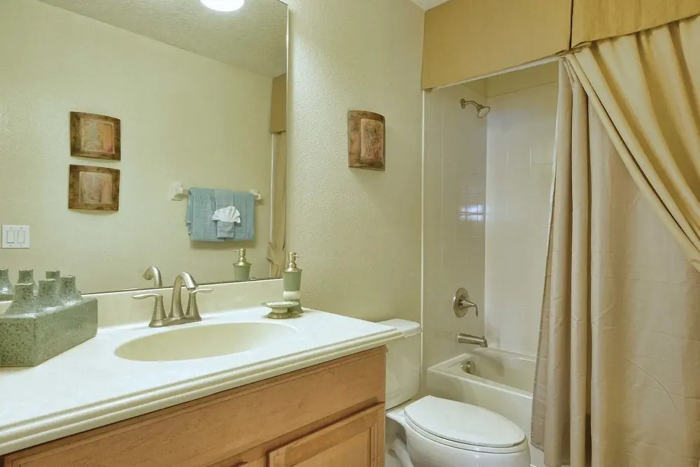 The Shire 4 Bedroom House w Pool - 4704TS