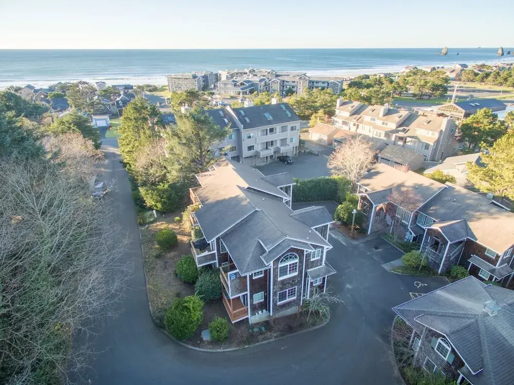 Tolovana 3 2 Br condo by RedAwning