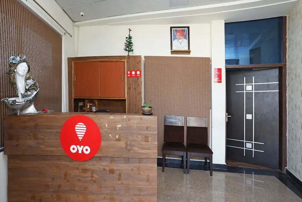 OYO 11553 Hotel Dhola Maru Residency