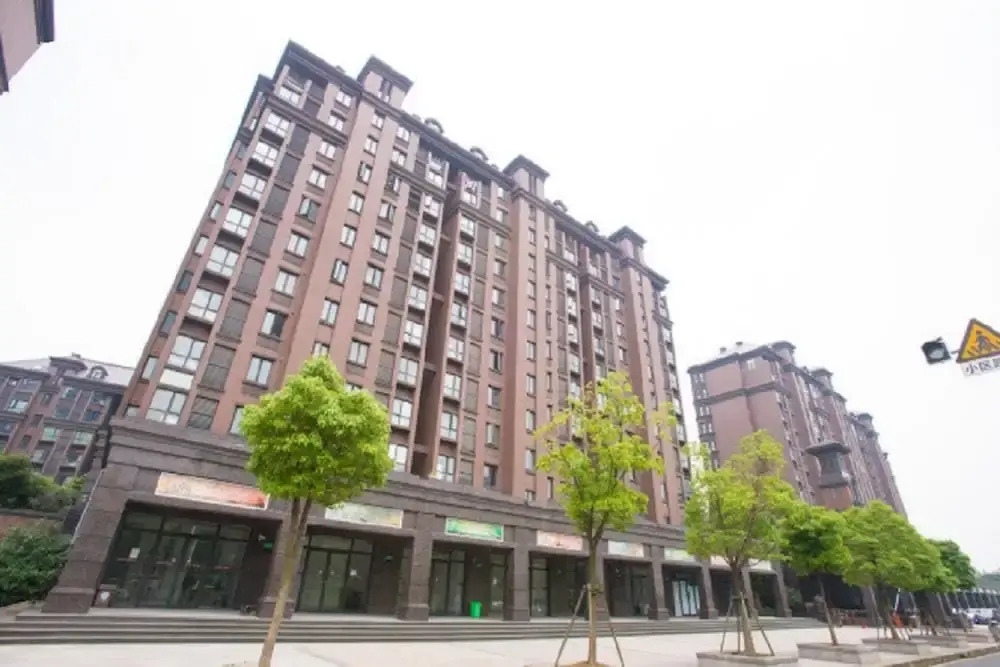 Jhouse Hongqiao Duplex Apartment