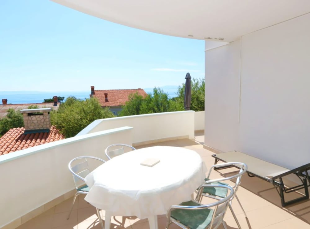 Comfort Apartments Delminium with Sea View