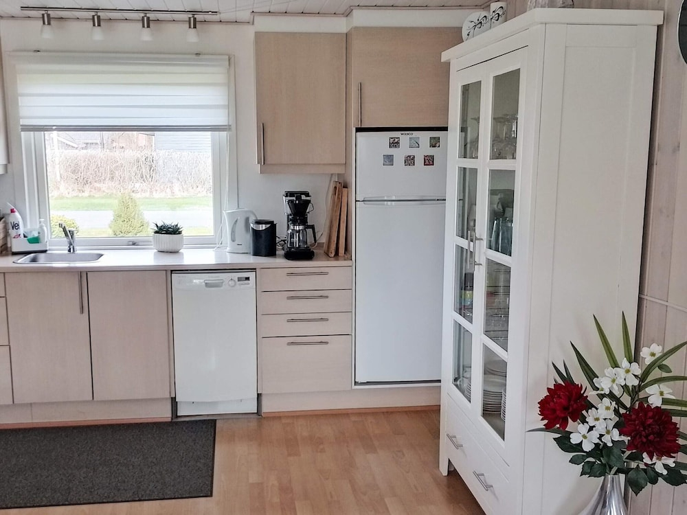 Home With Wood Stove & Annex