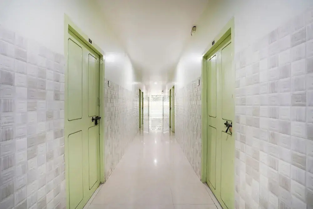 SPOT ON 38697 Hotel Sridhar