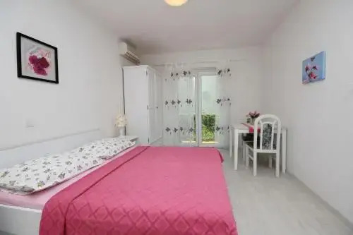 Apartments Vekic