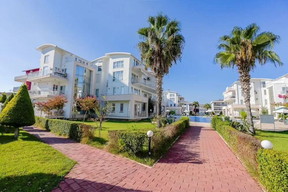 Comfy Flat With Shared Pool in Belek
