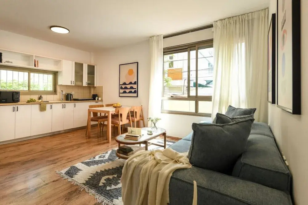 MAMAD - Pet-friendly 2BR Apt & Kitchen