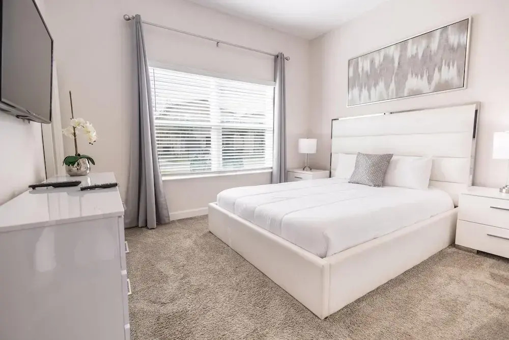 8967 CC - Cozy 5 Bed Home With Private Pool