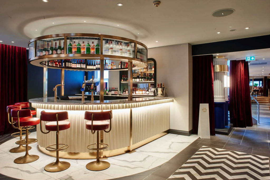 Le Monde Hotel