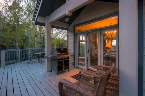 Boulder Ridge Retreat