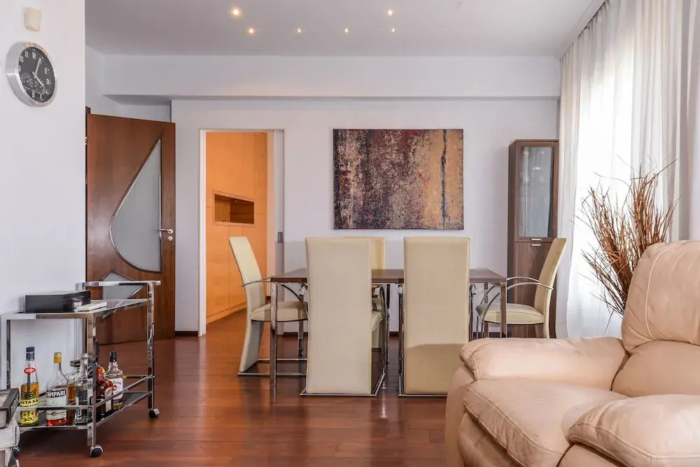FM Luxury 2-BDR Apartment - Vitosha Blvd.