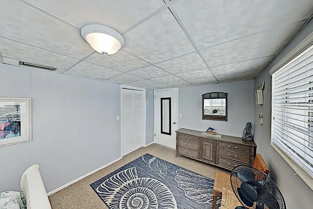 The Pelican & Dolphin: Bayfront W/ Dock 3 Bedroom Home