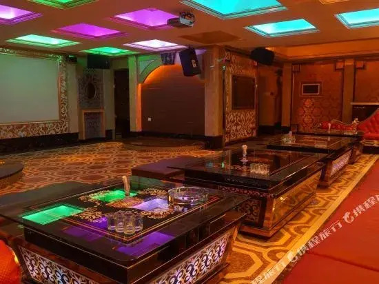 Pingding Hotel (Huazhou Pingding Branch)