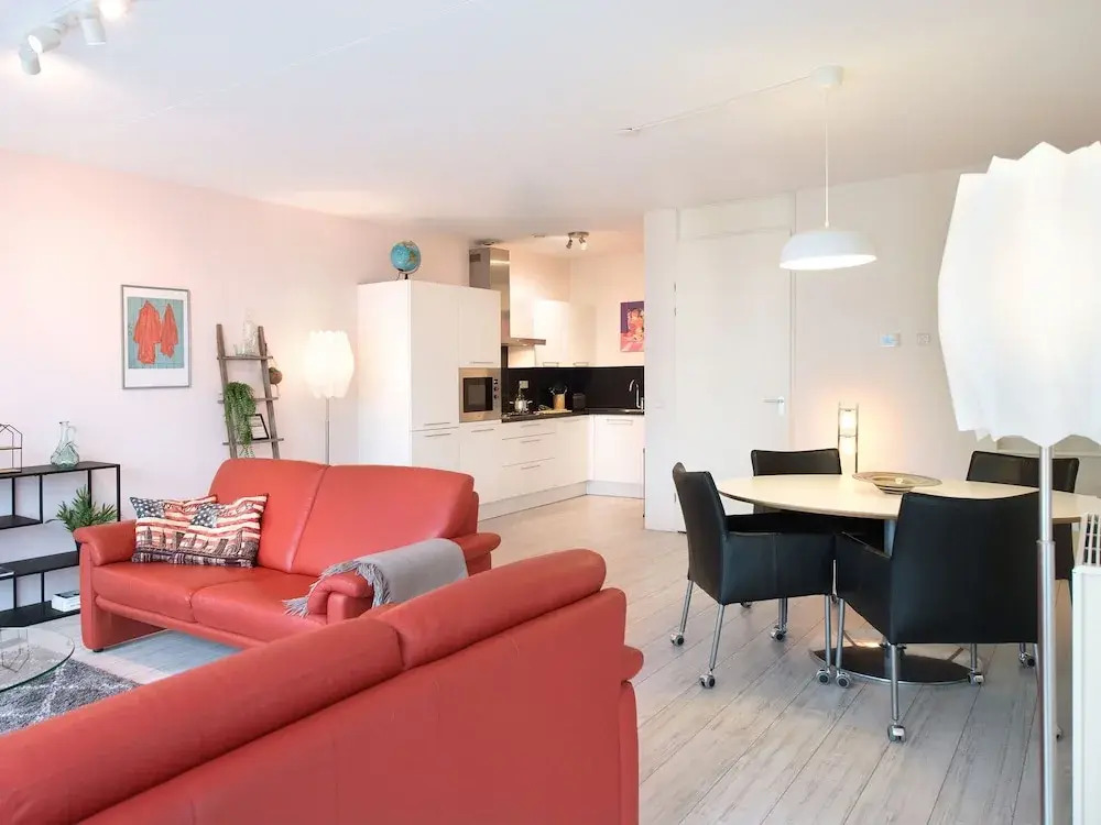 Enticing Holiday Home Near Den Haag Centre