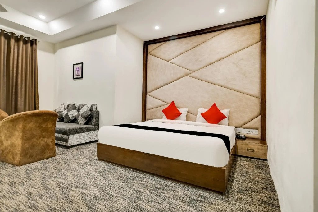 OYO 27837 Anandam Club And Resort