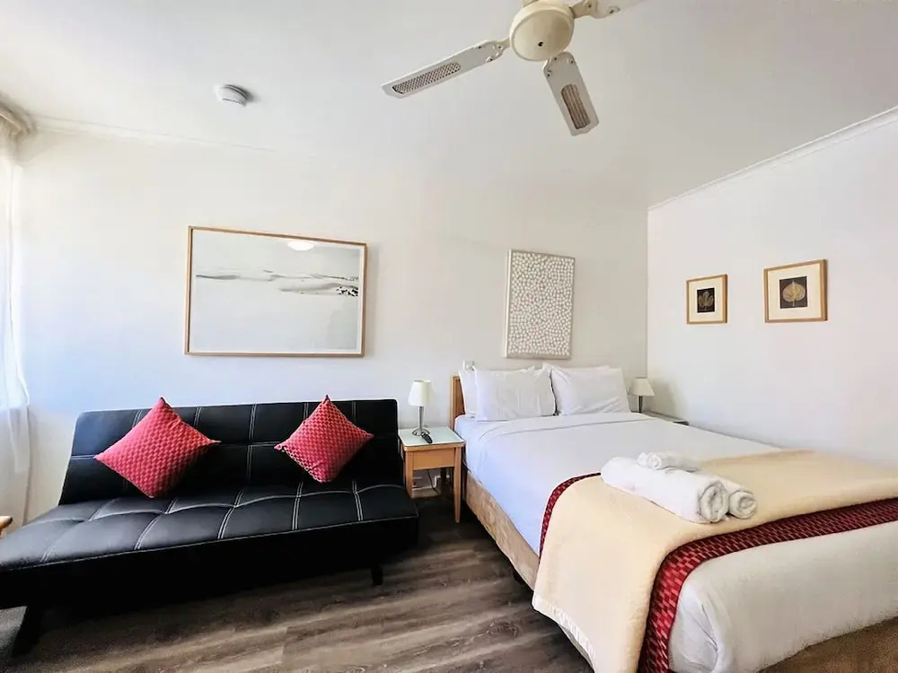 Unwind Glenelg Studio Apartment no 30