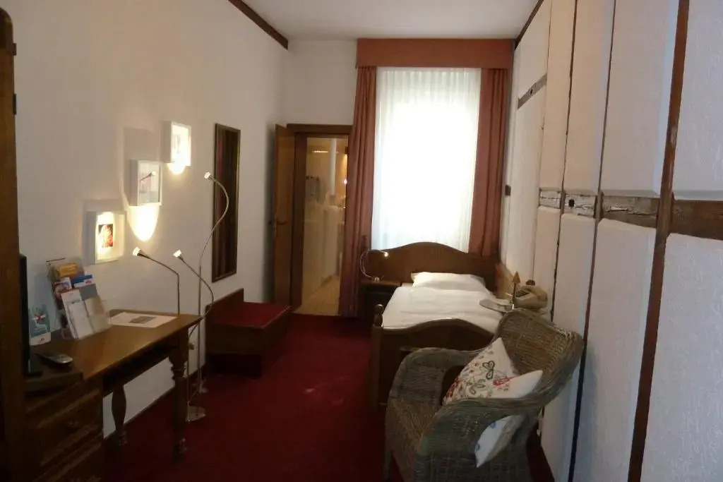 AKZENT Hotel Bergs Alte Bauernschänke- Wellness und Wein