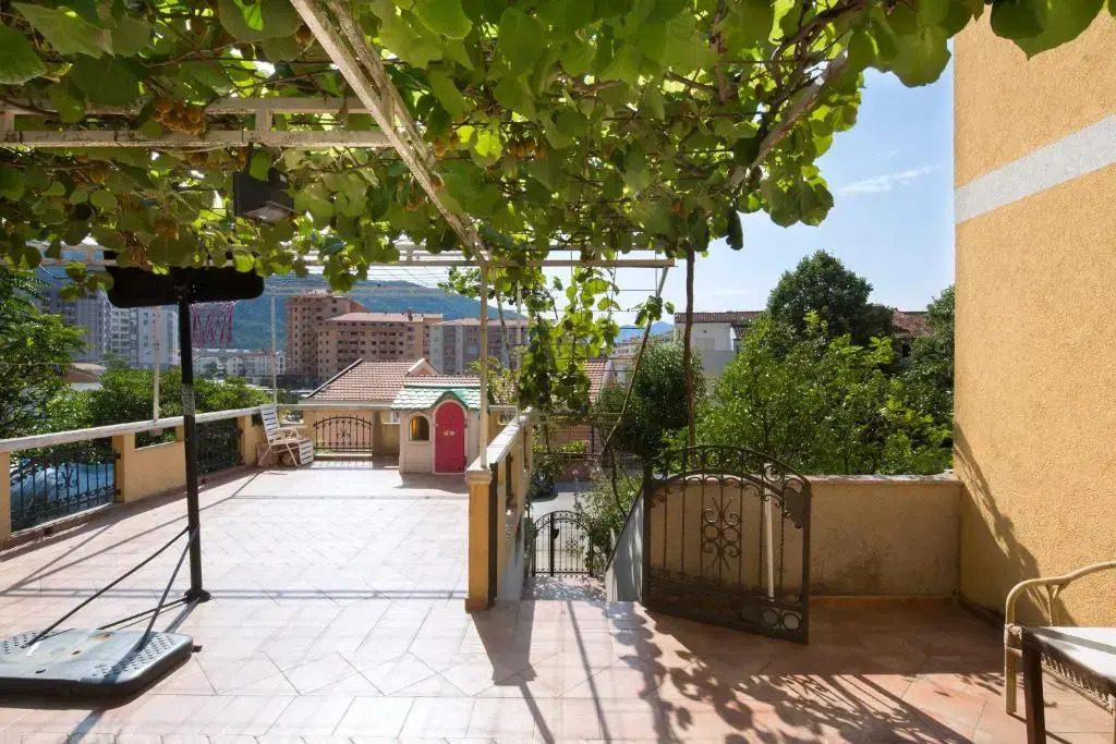 Apartments Antic