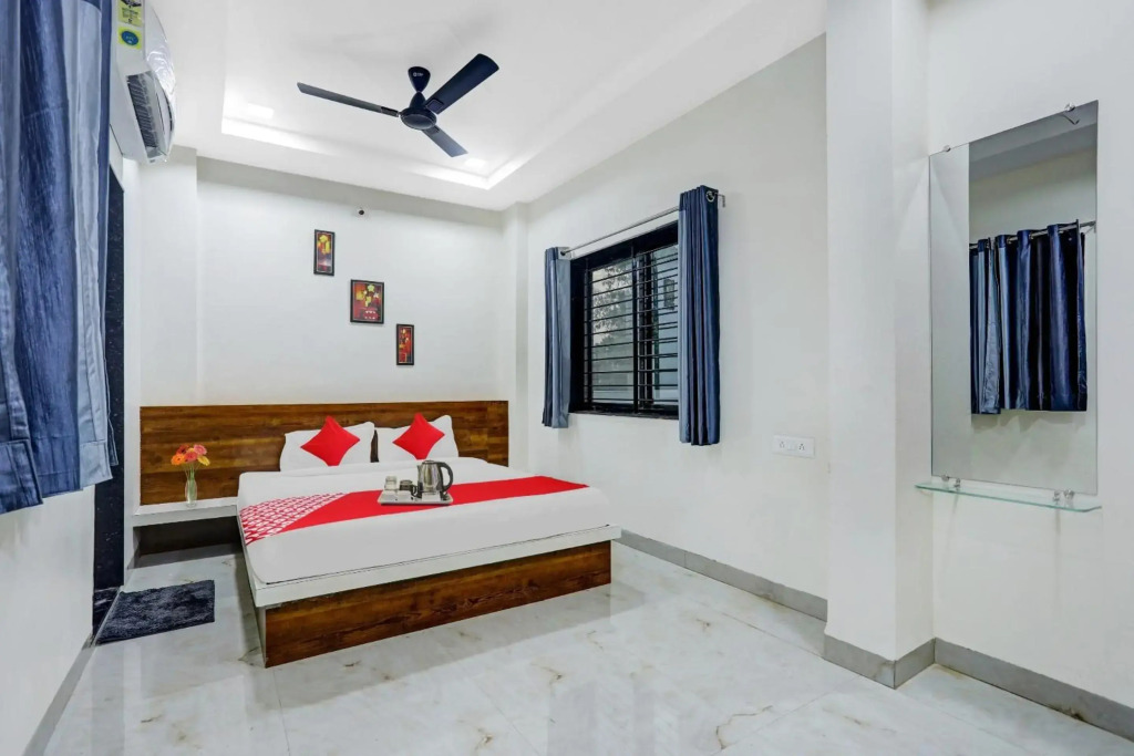 Flagship 92690 Hotel Jayesh Inn