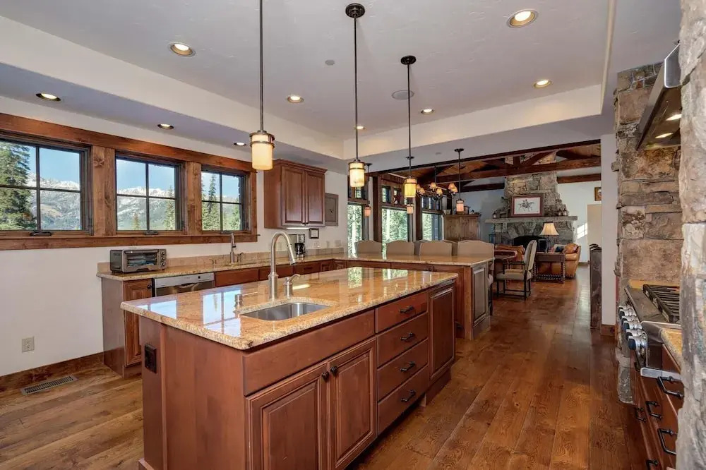 20 Peaks View 4 Bedroom Home by Moonlight Basin Lodging