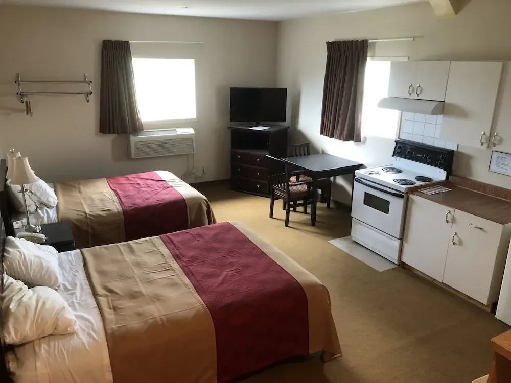 Coast Innisfail Hotel