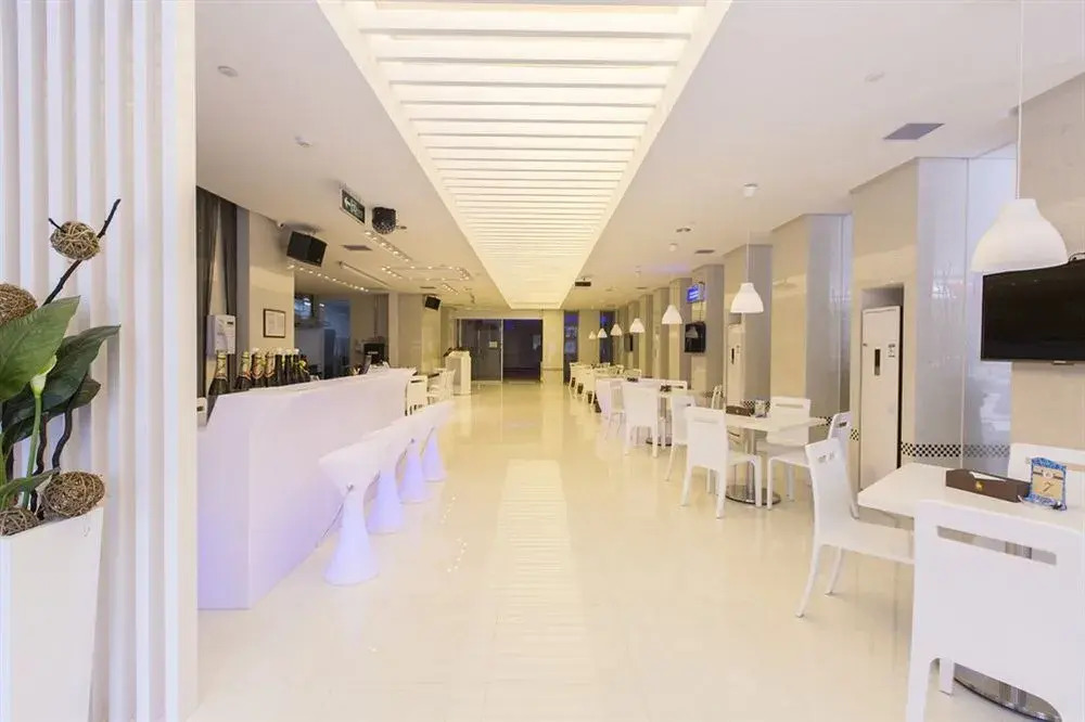 六星汽车宾馆(深圳龙岗中心城店)