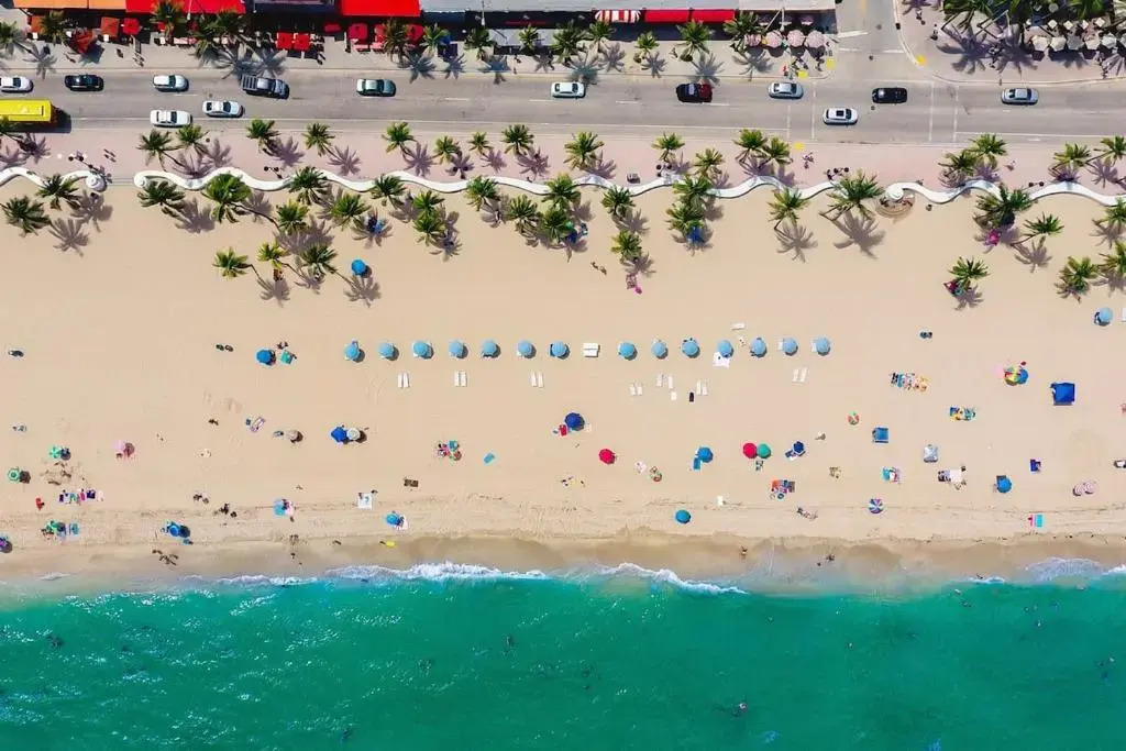 Beach House - 2BD 3BH - Fort Lauderdale