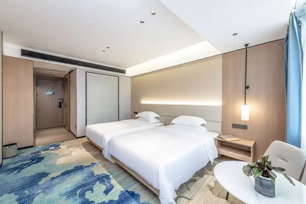 Stay at Guilin Scenic Spot